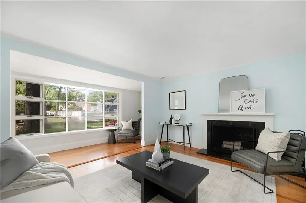 14 Black Creek Lane Warwick RI 02888