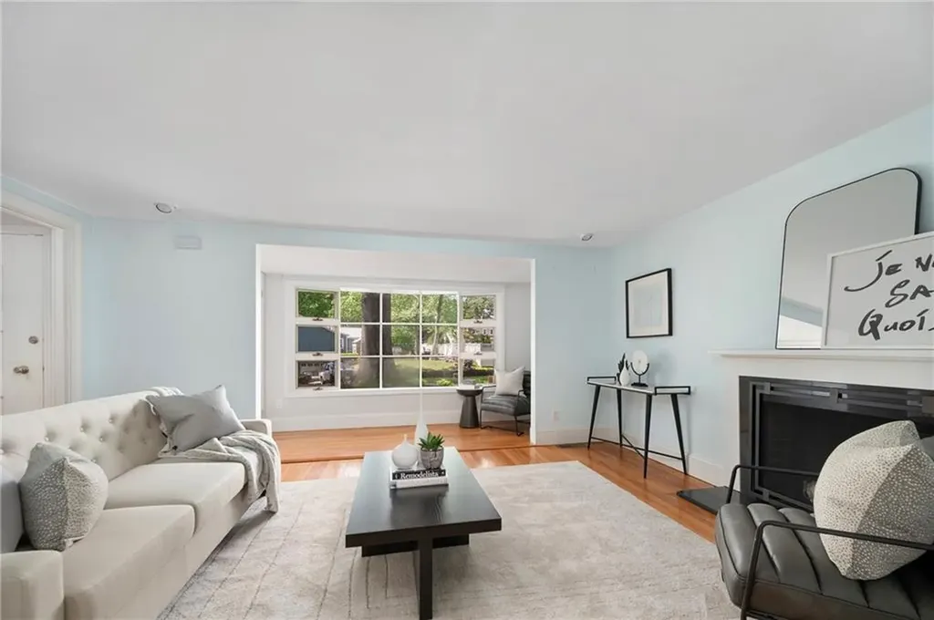 14 Black Creek Lane Warwick RI 02888