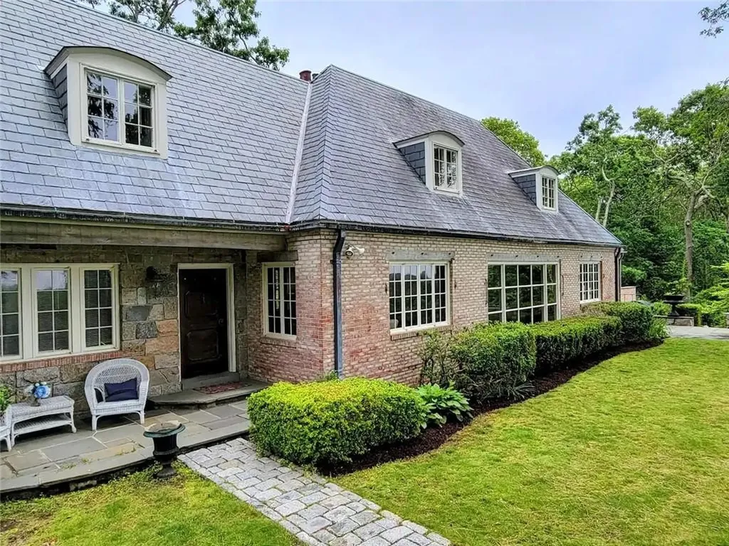 2625 B Commodore Perry Highway South Kingstown RI 02879