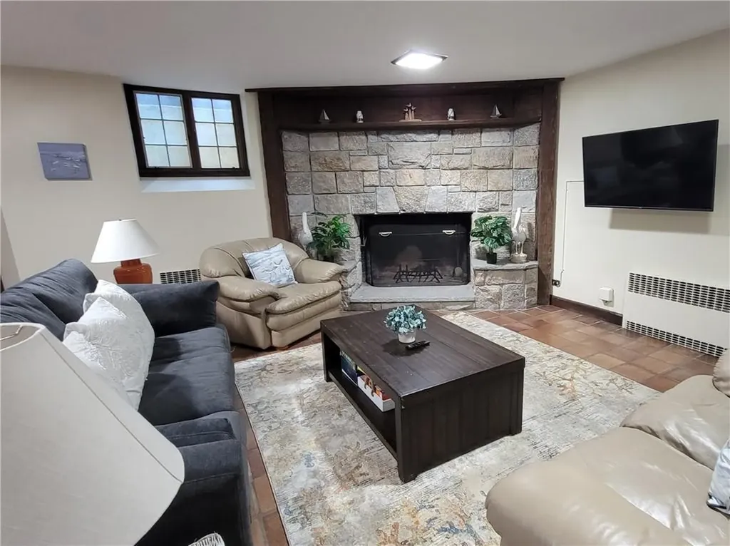 2625 B Commodore Perry Highway South Kingstown RI 02879