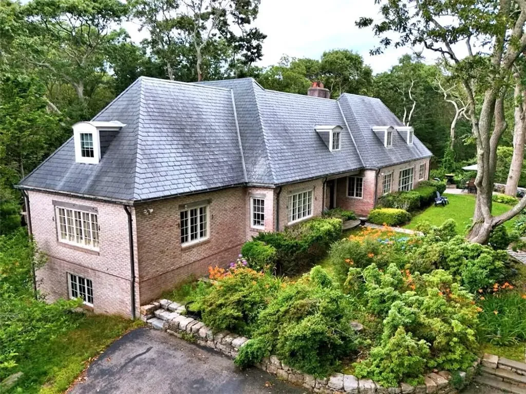 2625 B Commodore Perry Highway South Kingstown RI 02879