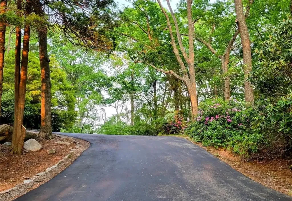 2625 B Commodore Perry Highway South Kingstown RI 02879