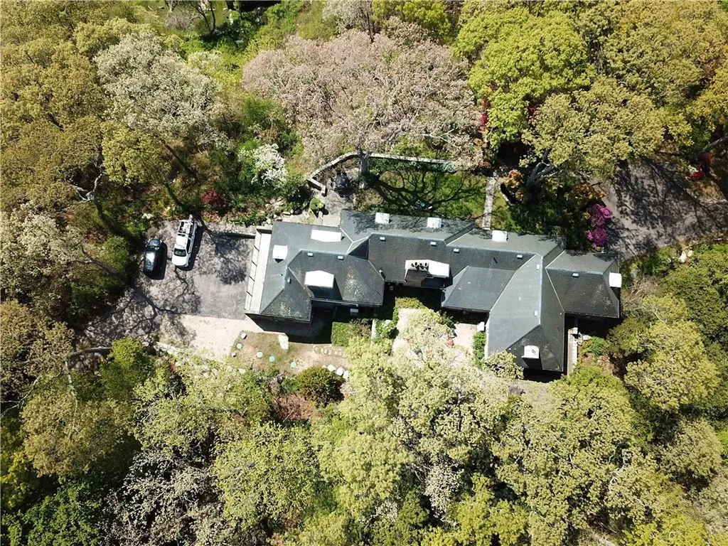 2625 B Commodore Perry Highway South Kingstown RI 02879