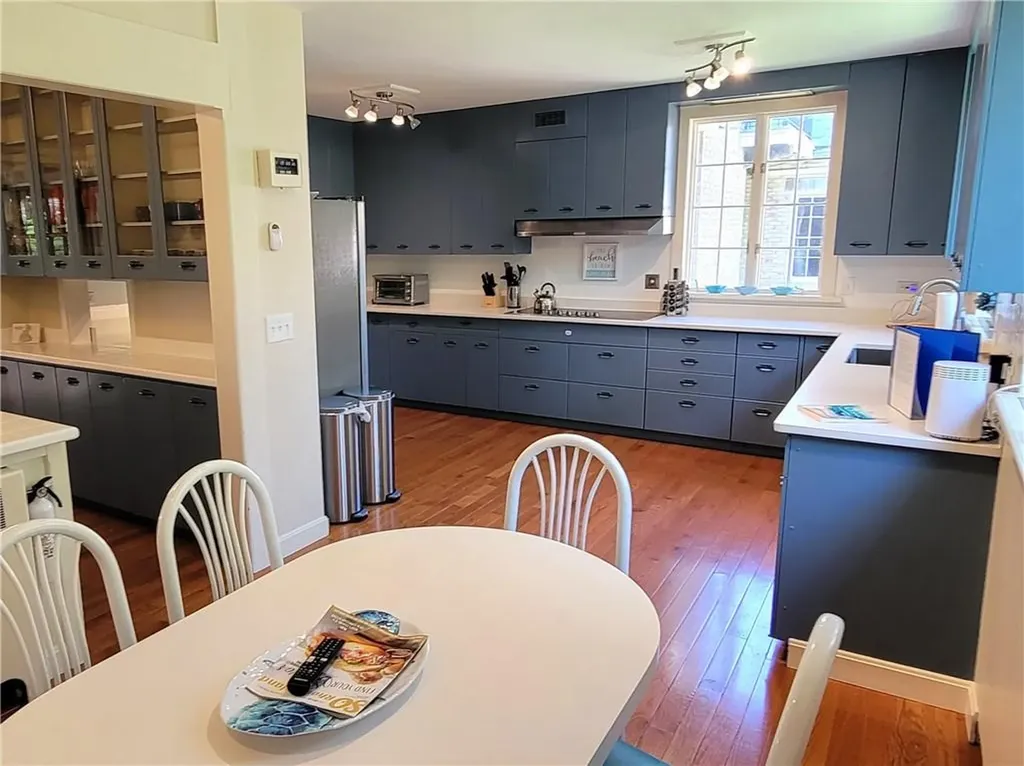 2625 B Commodore Perry Highway South Kingstown RI 02879