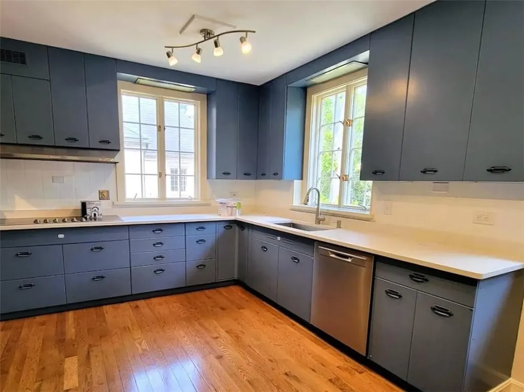 2625 B Commodore Perry Highway South Kingstown RI 02879