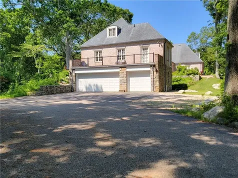 2625 B Commodore Perry Highway South Kingstown RI 02879