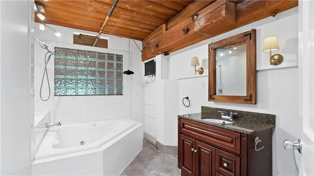 494 Woonasquatucket Avenue North Providence RI 02911
