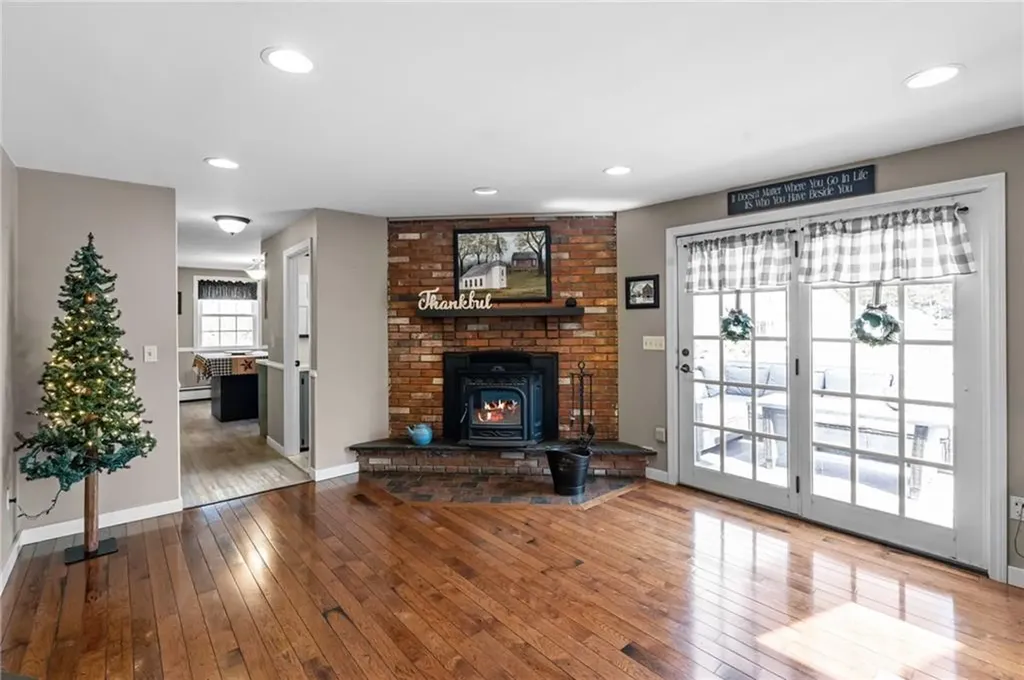 1 Leahy Street East Providence RI 02916