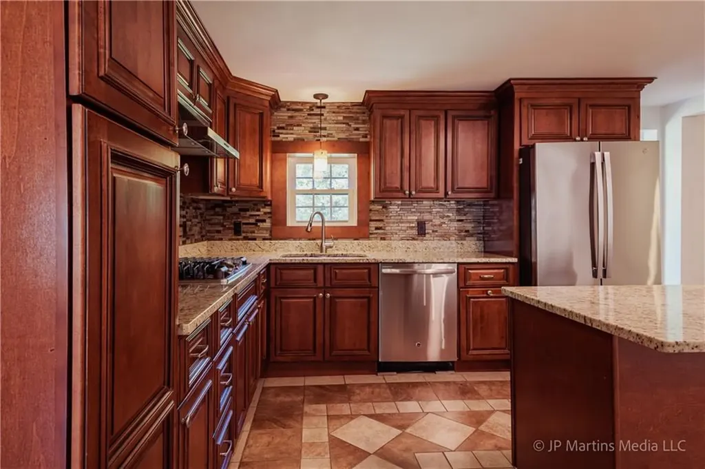 58 Spooner Avenue Warwick RI 02886