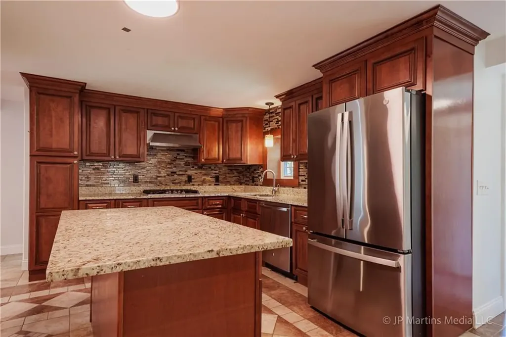 58 Spooner Avenue Warwick RI 02886