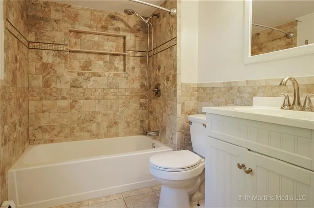58 Spooner Avenue Warwick RI 02886