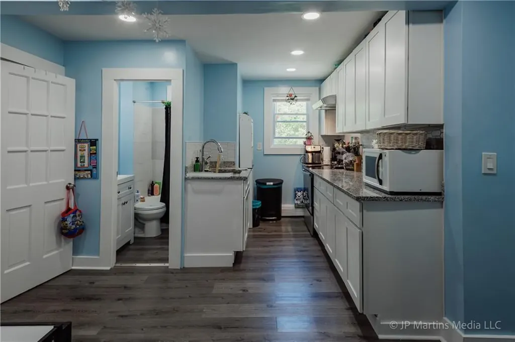 58 Spooner Avenue Warwick RI 02886