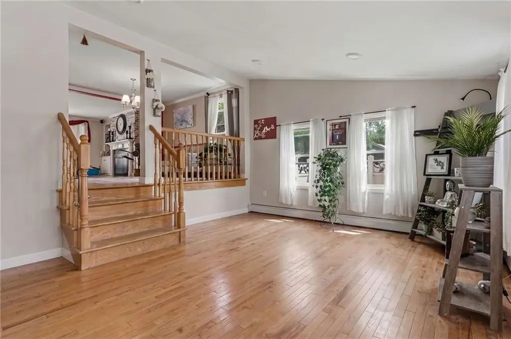 194 Parkside Avenue Pawtucket RI 02861