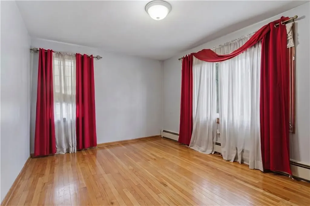 194 Parkside Avenue Pawtucket RI 02861