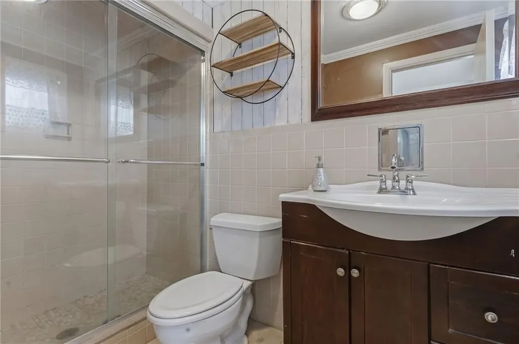 194 Parkside Avenue Pawtucket RI 02861