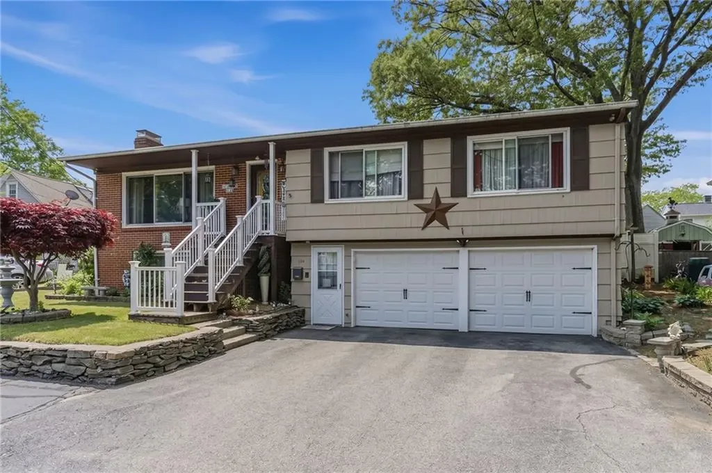 194 Parkside Avenue Pawtucket RI 02861