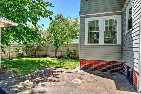 67 East Manning Street Providence RI 02906