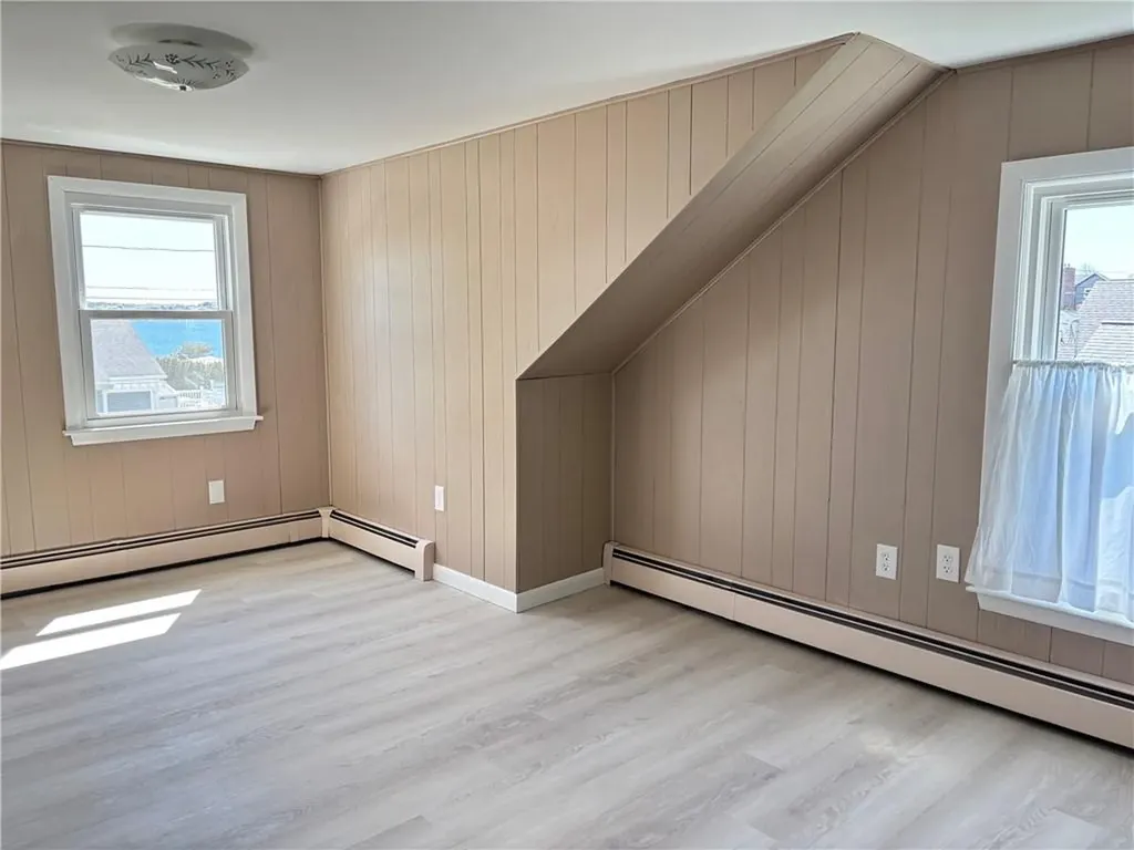 10 Anawan Avenue Narragansett RI 02882