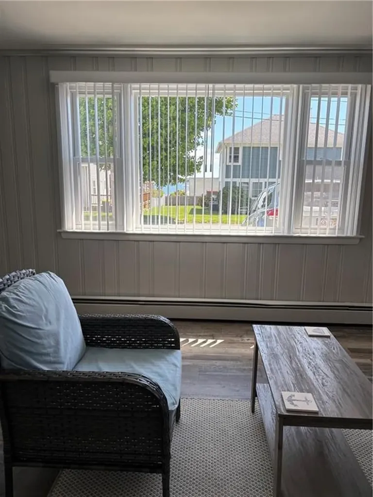 10 Anawan Avenue Narragansett RI 02882