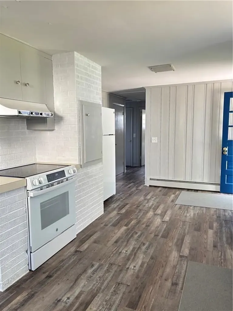 10 Anawan Avenue Narragansett RI 02882
