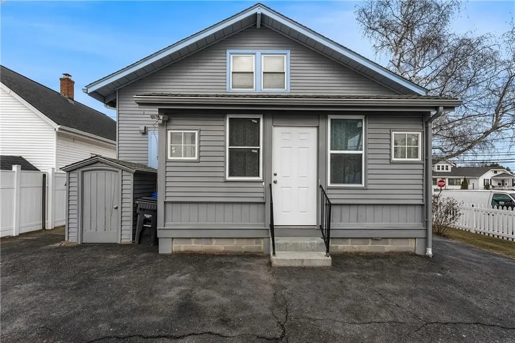 489 Benefit Street Pawtucket RI 02861