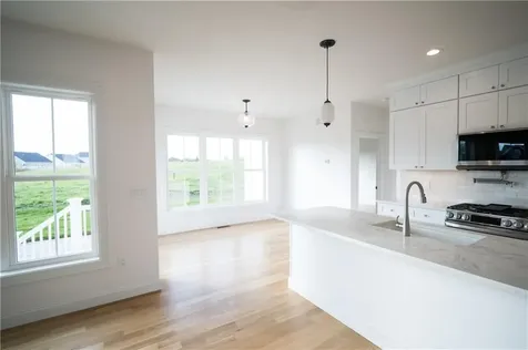 13 Revolution Way Portsmouth RI 02871