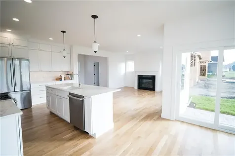 13 Revolution Way Portsmouth RI 02871