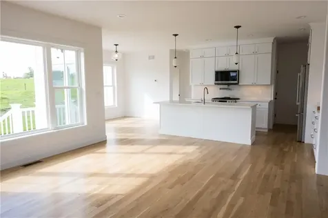 10 Revolution Way Middletown RI 02842