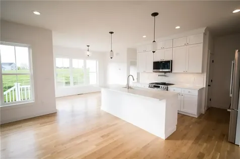 10 Revolution Way Middletown RI 02842