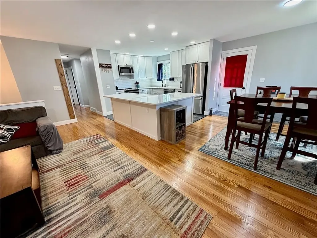 770 Metacom Avenue Bristol RI 02809