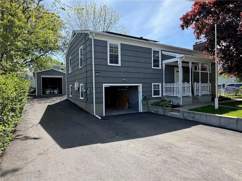 770 Metacom Avenue Bristol RI 02809
