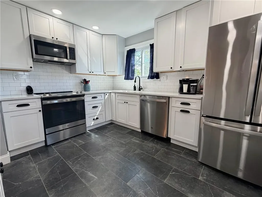 770 Metacom Avenue Bristol RI 02809