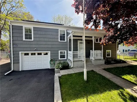 770 Metacom Avenue Bristol RI 02809