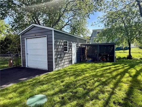 770 Metacom Avenue Bristol RI 02809