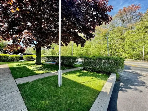 770 Metacom Avenue Bristol RI 02809