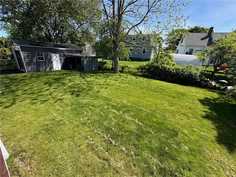 770 Metacom Avenue Bristol RI 02809