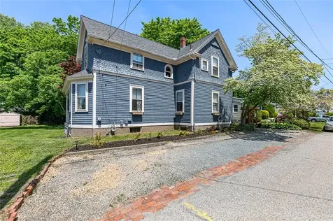 10 Burton Avenue East Providence RI 02915