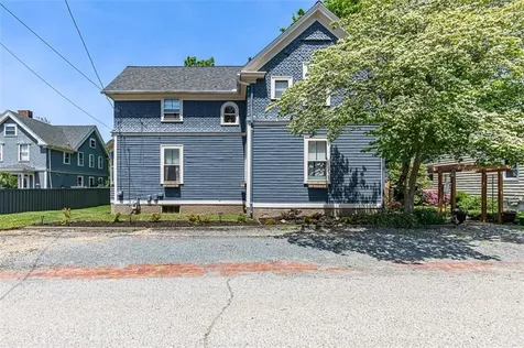 10 Burton Avenue East Providence RI 02915