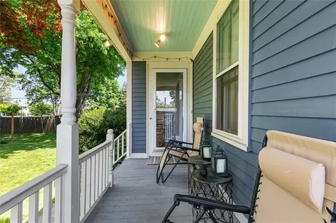 10 Burton Avenue East Providence RI 02915