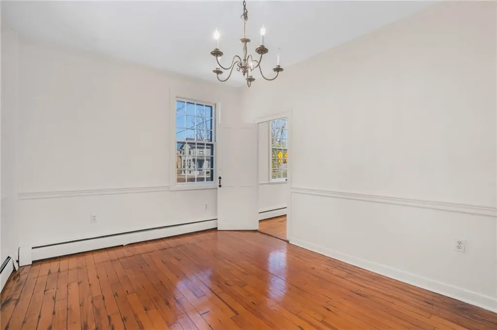 14 Elm Street Newport RI 02840
