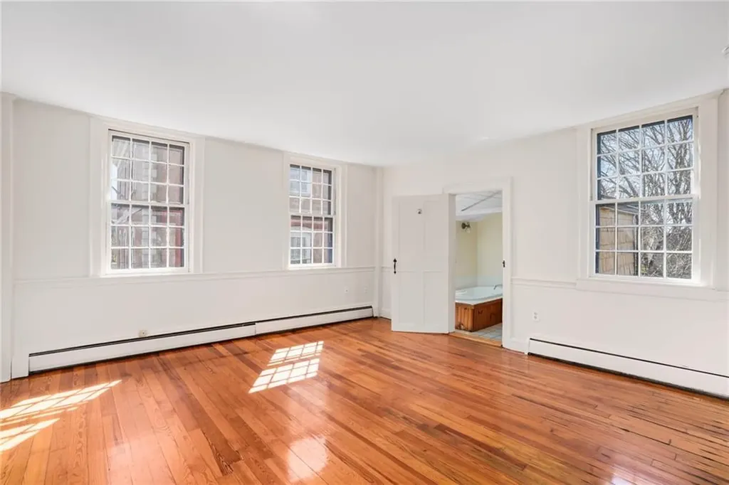 14 Elm Street Newport RI 02840