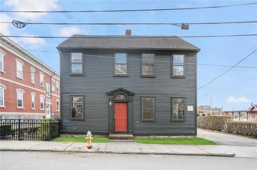 14 Elm Street Newport RI 02840