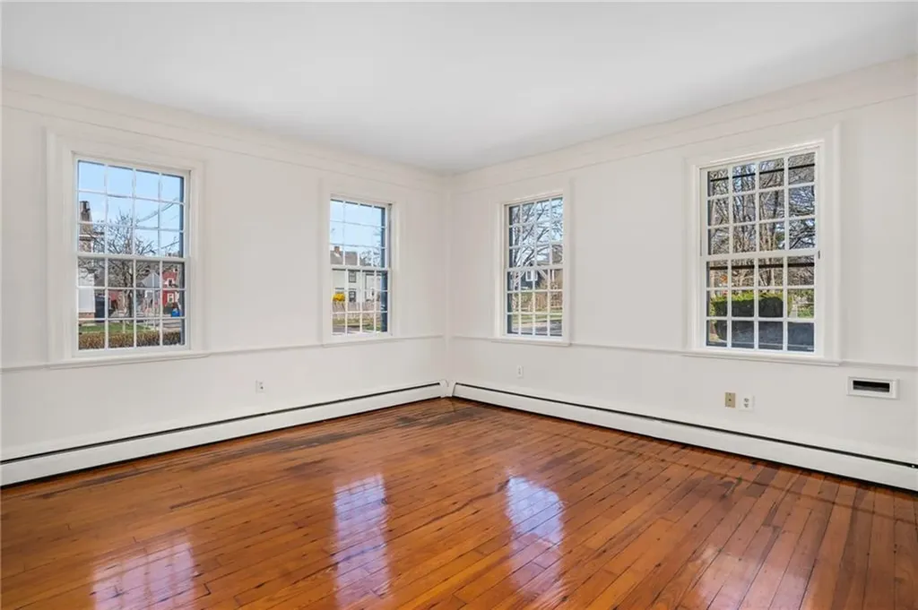 14 Elm Street Newport RI 02840