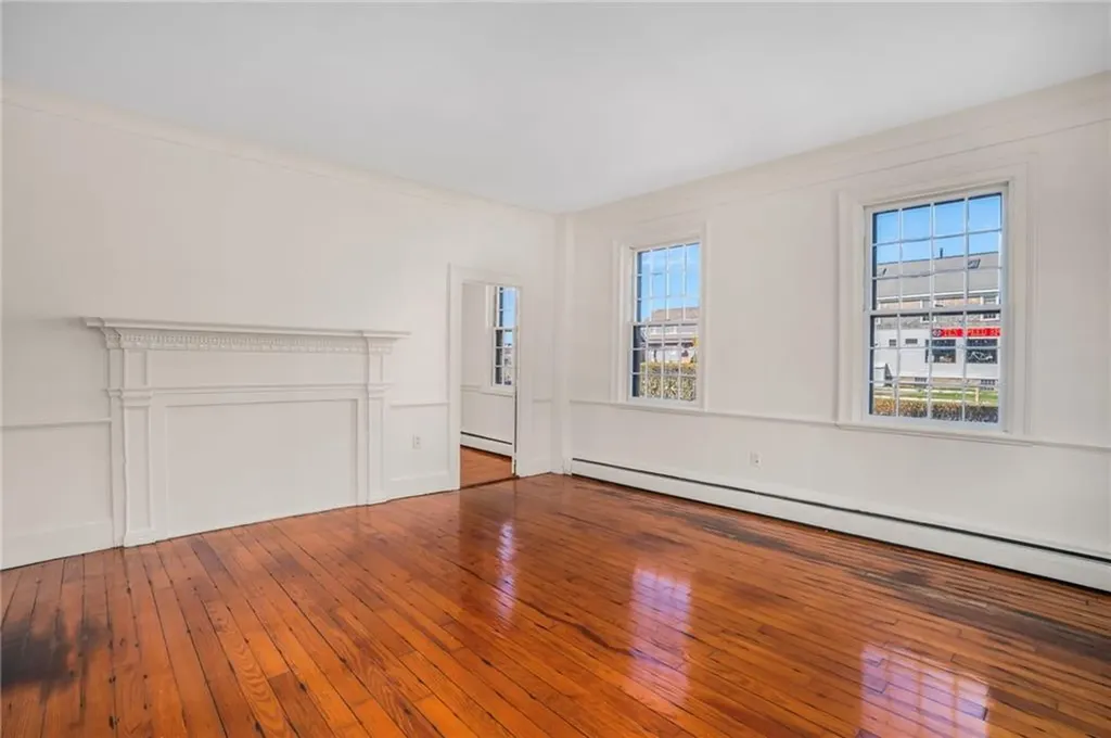 14 Elm Street Newport RI 02840
