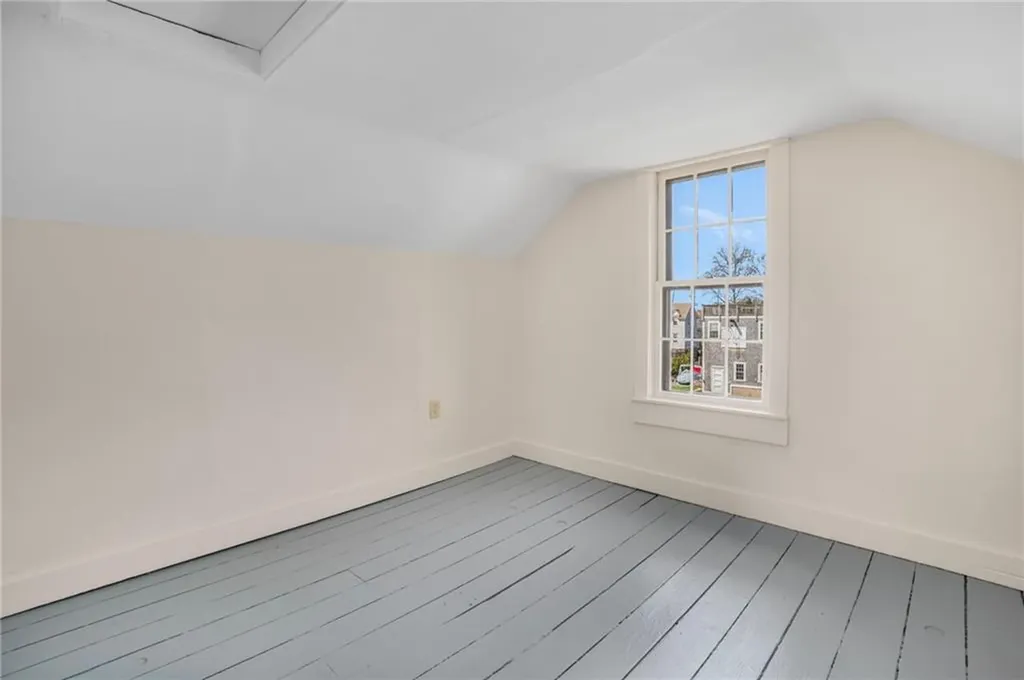 14 Elm Street Newport RI 02840