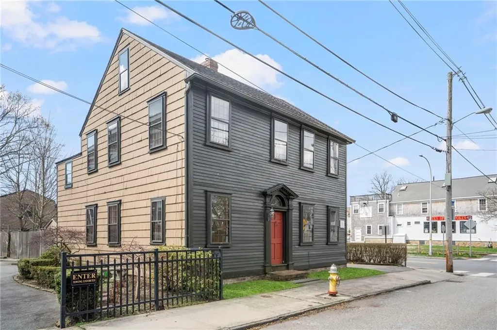 14 Elm Street Newport RI 02840