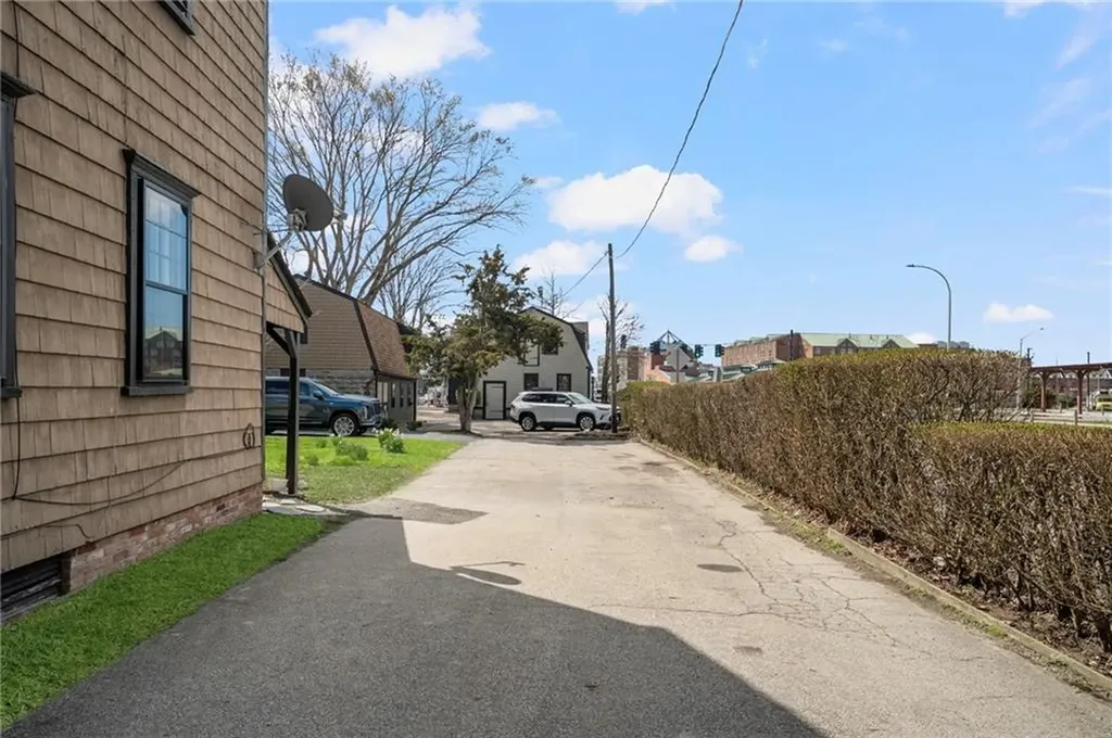 14 Elm Street Newport RI 02840
