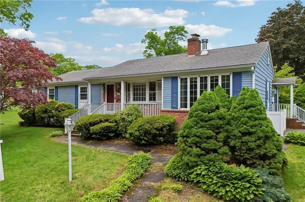 57 Laurel Avenue Coventry RI 02816