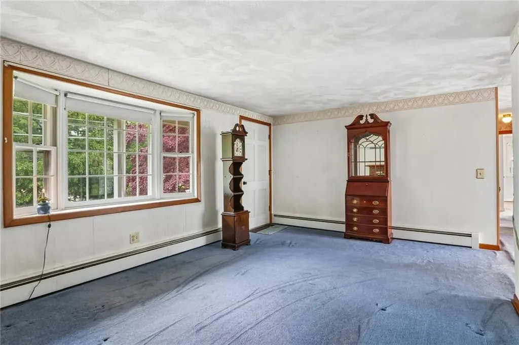 57 Laurel Avenue Coventry RI 02816