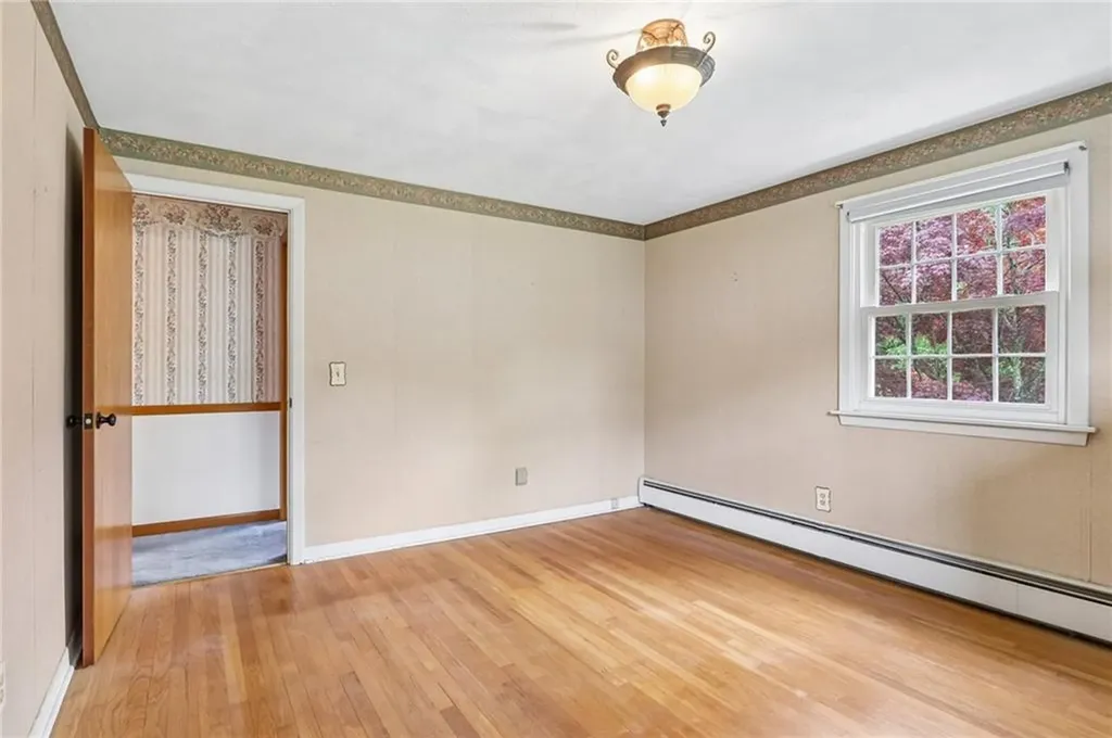 57 Laurel Avenue Coventry RI 02816
